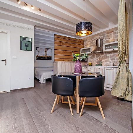 Ferienwohnung Studio Mc Rovinj Exterior foto